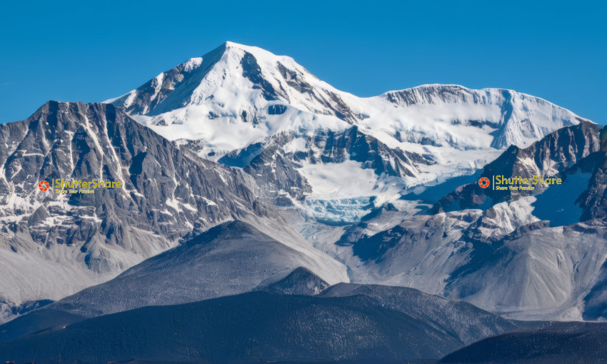 Majestic Mount Sir Wilfrid Laurier